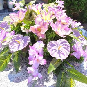 Sztuczna wiązanka - duża, kwiaty w kolorze lila